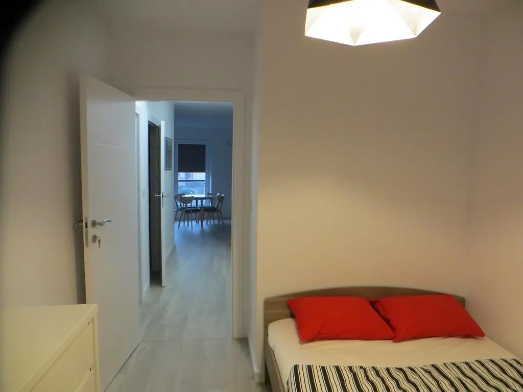 Poznan Black Red Apartment